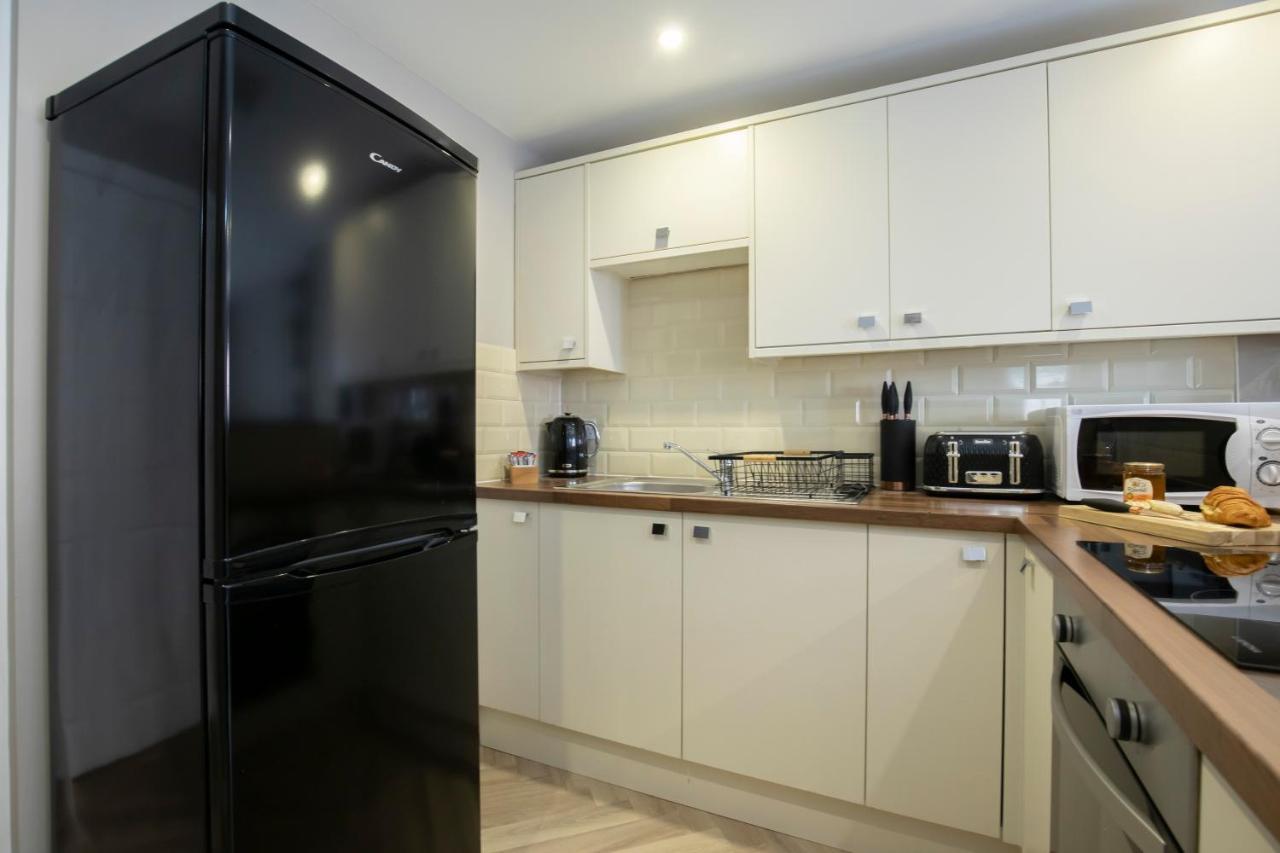Elliot Oliver - 2 Bedroom Garden Apartment With Parking Челтенхам Экстерьер фото